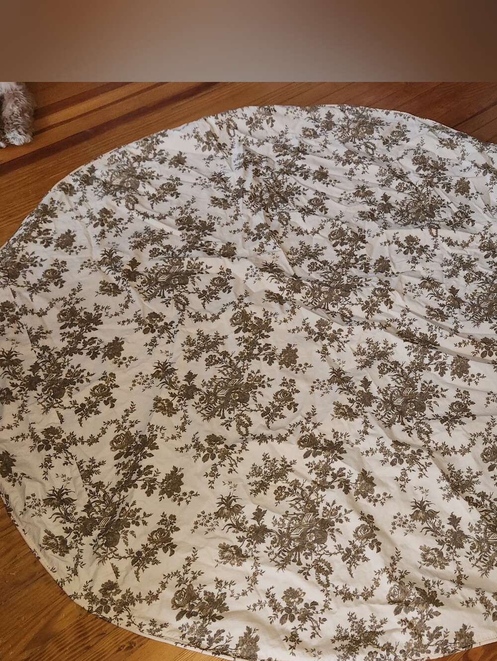 Ballard DESIGNS TOILE Round Floral Tablecloth in Cream and Brown CHINOISERIE